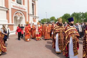 Состоялось соборное служение архиереев и духовенства Саратовской митрополии