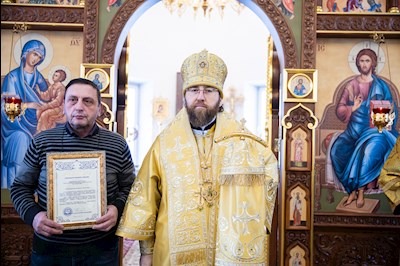 Митрополит Игнатий совершил Божественную литургию в храме во имя святителя Николая Японского г. Саратова