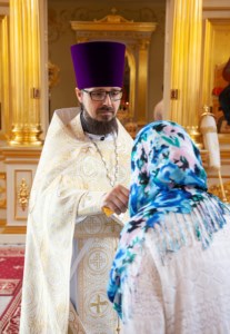 Божественная литургия на Архиерейском подворье — храме во имя святого апостола и евангелиста Иоанна Богослова при СПДС