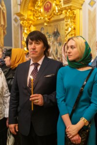 Митрополит Лонгин совершил пасхальное богослужение