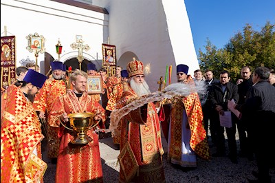 Божественная литургия в храме Воскресения Христова г. Саратова