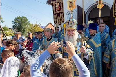 Божественная литургия в храме в честь Владимирской иконы Божией Матери с. Багаевка