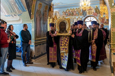 В Саратове и Покровске прошел автомобильный крестный ход со святынями Саратовской митрополии