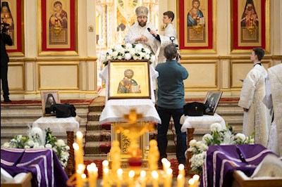 В Покровском соборе прошла торжественная встреча саратовских святителей