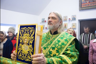 Митрополит Игнатий совершил Великое освящение храма преподобного Серафима Саровского р.п. Татищево и первую Божественную литургию в новоосвященном храме