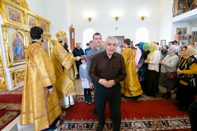 Митрополит Игнатий совершил Божественную литургию в Трехсвятительском храме г. Саратова