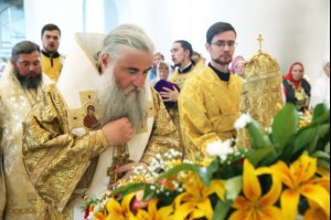 Божественная литургия в храме святых первоверховных апостолов Петра и Павла г. Красноармейска