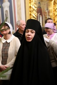 Митрополит Лонгин совершил Рождественское ночное богослужение