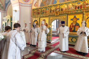 Божественная литургия в Свято-Никольском мужском монастыре г. Саратова