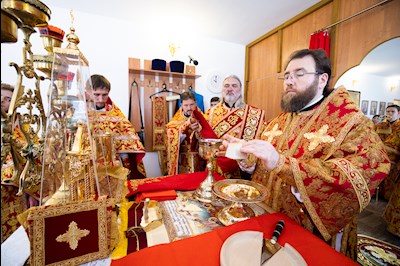 Митрополит Игнатий совершил Великое освящение храма Архангела Михаила с. Курдюм и первую Божественную литургию в новоосвященном храме