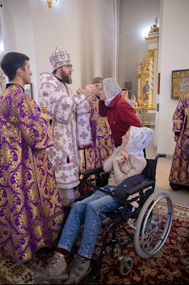 Митрополит Игнатий совершил всенощное бдение с чином выноса Креста в Свято-Троицком кафедральном соборе г. Вольска