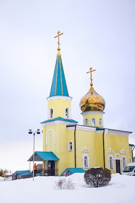 Митрополит Игнатий совершил Божественную литургию в Трехсвятительском храме г. Саратова