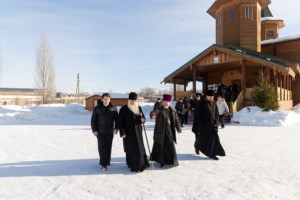Божественная литургия в храме в честь Сретения Господня г.Саратова