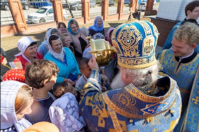 Божественная литургия в храме в честь Владимирской иконы Божией Матери с. Багаевка
