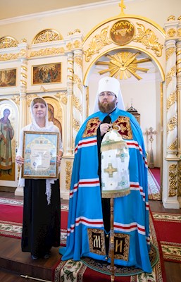 Митрополит Игнатий совершил Божественную литургию в храме преподобного Серафима Саровского г. Саратова