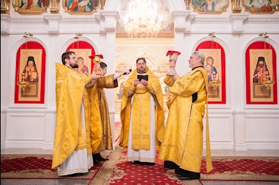 Митрополит Игнатий совершил Божественную литургию и молебен на новый год в Покровском соборе г. Саратова