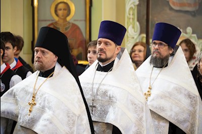 В Покровском соборе прошла торжественная встреча саратовских святителей