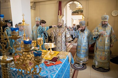 Митрополит Игнатий возглавил соборное архиерейское богослужение в Казанском храме г. Саратова