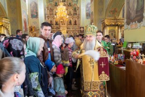 Божественная литургия в храме в честь Покрова Пресвятой Богородицы г. Саратова