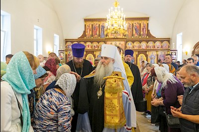 Божественная литургия в храме во имя святителя Николая Японского г. Саратова