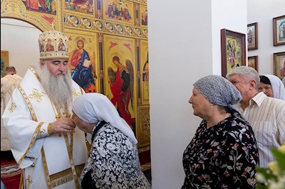 Божественная литургия в храме во имя святителя Митрофана, епископа Воронежского, г.Саратова