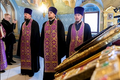 В Саратове и Покровске прошел автомобильный крестный ход со святынями Саратовской митрополии
