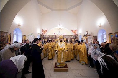 Митрополит Игнатий совершил Великое освящение храма святой блаженной Ксении Петербургской п. Красный Текстильщик и Божественную литургию в новоосвященном храме