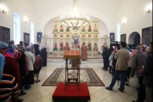 Чин Великого освящения и Божественная литургия в храме в честь Владимирской иконы Божией Матери Владимирского женского монастыря г. Вольска