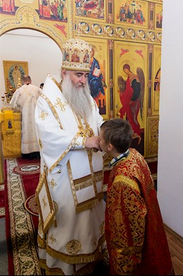 Божественная литургия в храме во имя святителя Митрофана, епископа Воронежского, г.Саратова