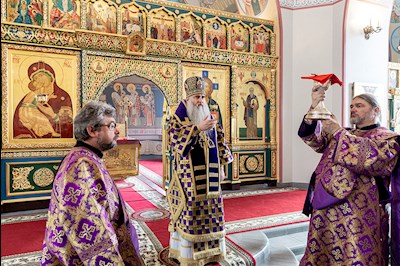 Божественная литургия в Свято-Никольском мужском монастыре г. Саратова