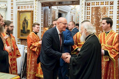 Митрополит Игнатий принял участие в Божественной литургии в Храме Христа Спасителя