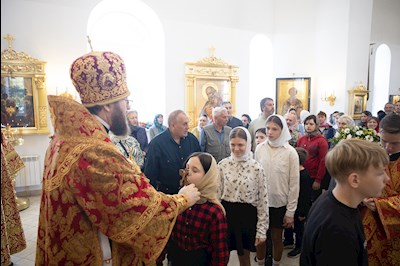 Митрополит Игнатий совершил Божественную литургию в храме святого апостола и евангелиста Иоанна Богослова г. Саратова