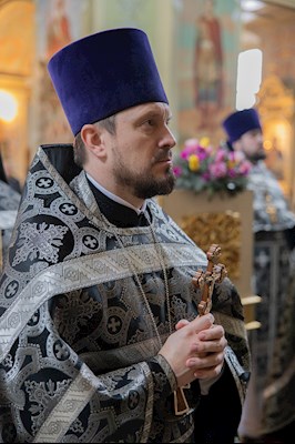 Митрополит Игнатий совершил Литургию Преждеосвященных Даров в Покровском соборе г. Саратова