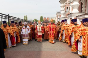Состоялось соборное служение архиереев и духовенства Саратовской митрополии