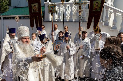 Божественная литургия в Вознесенско-Пантелеимоновском храме с. Усть-Курдюм Саратовского района