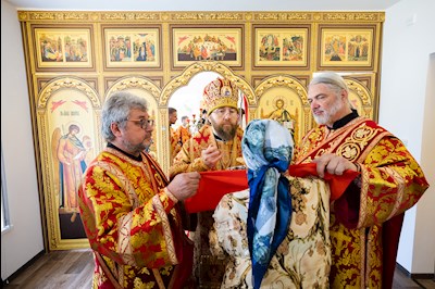 Митрополит Игнатий совершил Великое освящение храма Архангела Михаила с. Курдюм и первую Божественную литургию в новоосвященном храме