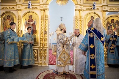 Митрополит Игнатий совершил Божественную литургию в Покровском храме г. Петровска