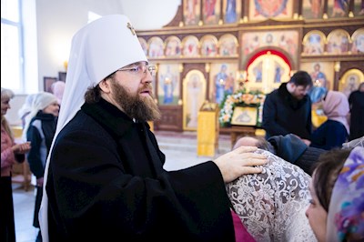 Митрополит Игнатий совершил Божественную литургию в храме во имя святителя Николая Японского г. Саратова