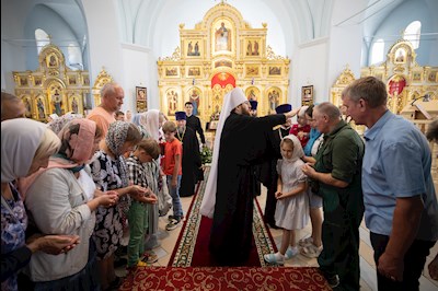 Митрополит Игнатий совершил Божественную литургию в храме Покрова Пресвятой Богородицы г. Петровска