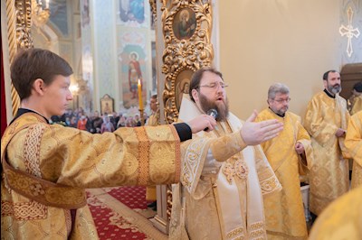 Митрополит Игнатий совершил Божественную литургию в Покровском соборе г. Саратова
