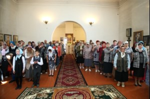 Божественная литургия в храме в честь Покрова Пресвятой Богородицы р.п. Новые Бурасы