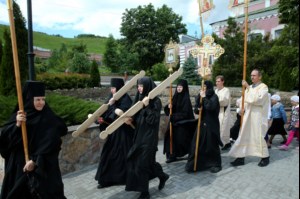 Божественная литургия в Свято-Алексиевском женском монастыре г.Саратова