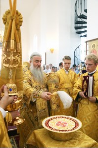 Божественная литургия в храме в честь Нерукотворного Образа Спасителя г. Саратова