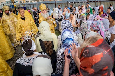 Божественная литургия в храме в честь Нерукотворного Образа Спасителя г .Саратова