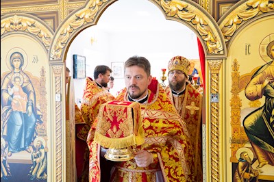 Митрополит Игнатий совершил Великое освящение храма Архангела Михаила с. Курдюм и первую Божественную литургию в новоосвященном храме