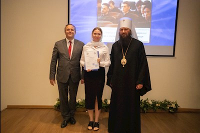 Митрополит Игнатий вручил дипломы выпускникам СПДС