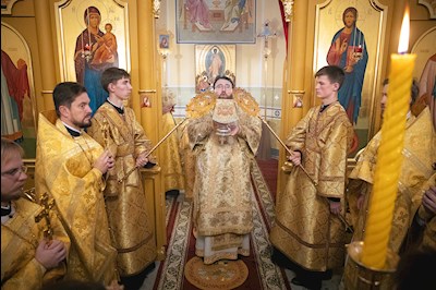 Митрополит Игнатий совершил Великое освящение храма святителя и Чудотворца Николая села Долгий Буерак Гагаринского района г. Саратова и Божественную литургию в новоосвященном храме