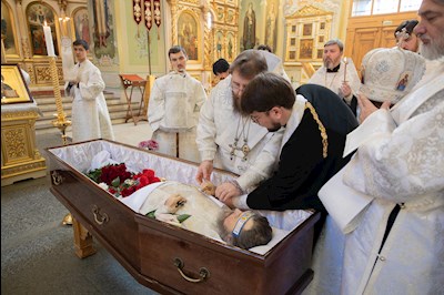 Митрополит Игнатий совершил отпевание клирика саратовского храма в честь иконы Божией Матери «Утоли моя печали» диакона Андрея Николаевцева