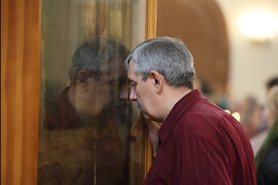 Митрополит Игнатий совершил Божественную литургию в соборном храме святителя Спиридона Тримифунтского г. Саратова