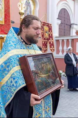 Божественная литургия в Свято-Троицком кафедральном соборе г. Саратова